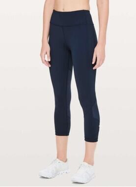 Lululemon Pace Rival Crop *Full-On Luxtreme 22"True Navy‎ Size 4